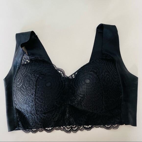 NEW Nordstrom Black Lace Seamless Soft Molded Cup Bra Bralette Crop Top